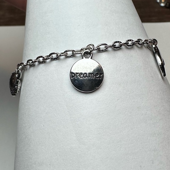 Dreamer dolphin shell bracelet handmade - Picture 4 of 4